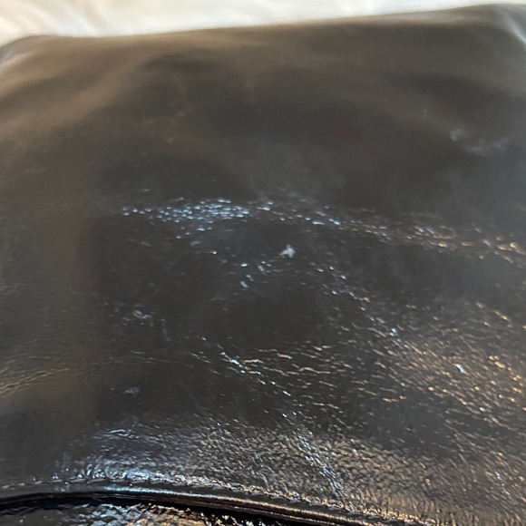 Michael Kors Shiny Black crackle leather Tote with Gold Chains - Picture 7 of 10